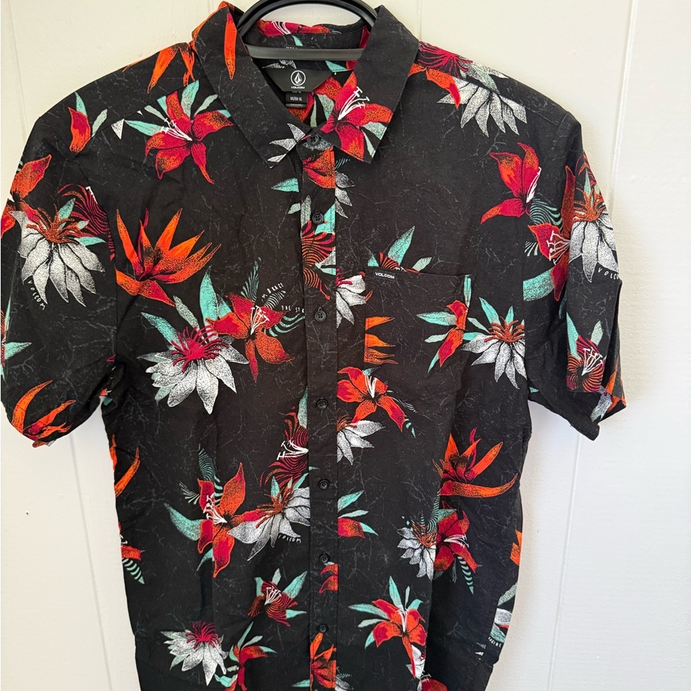 Volcom Black Floral Short-Sleeve Button-Down with Red & Teal Accents